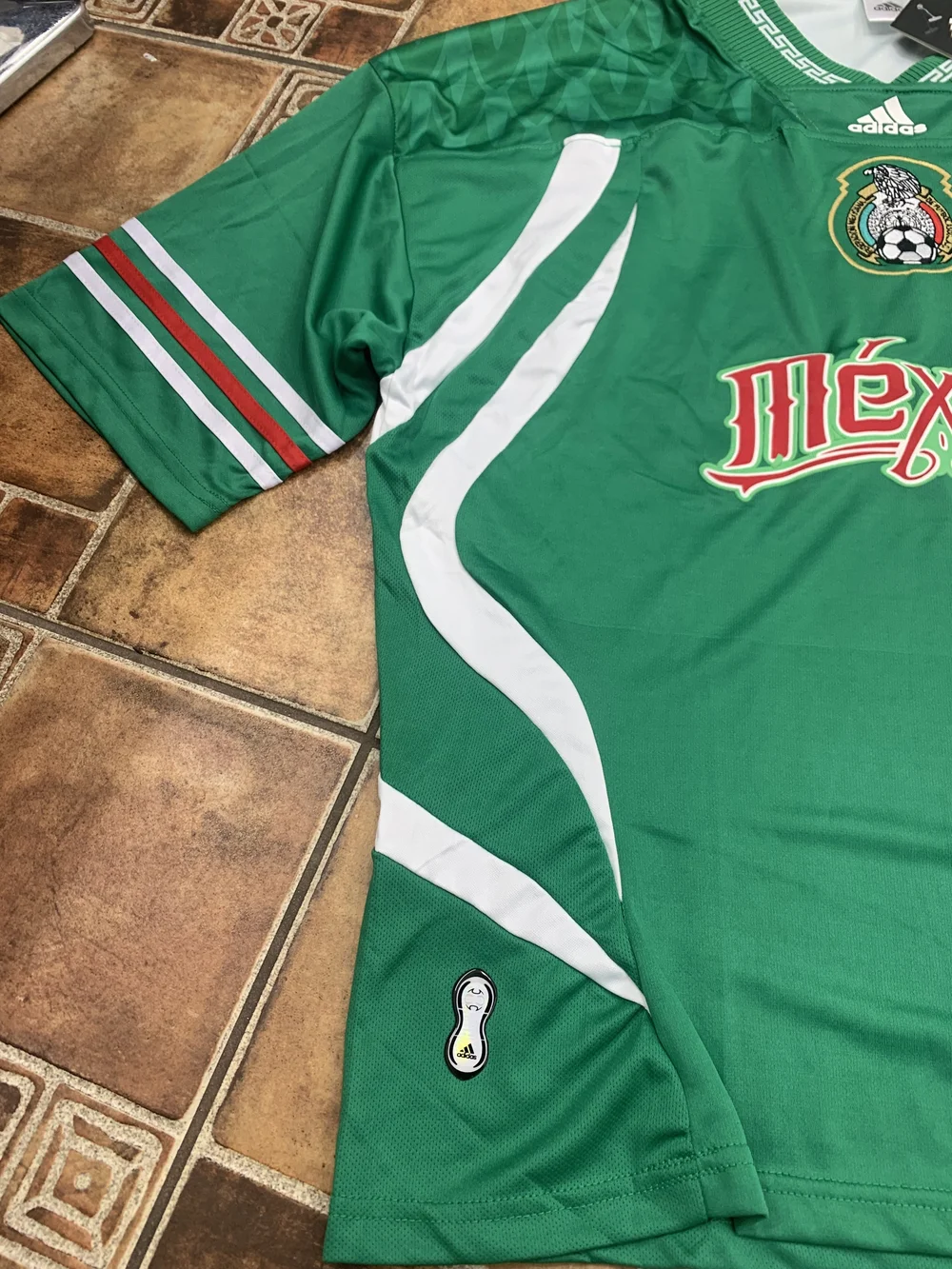 Adidas Mexico 2026 Throwback Jersey Size M